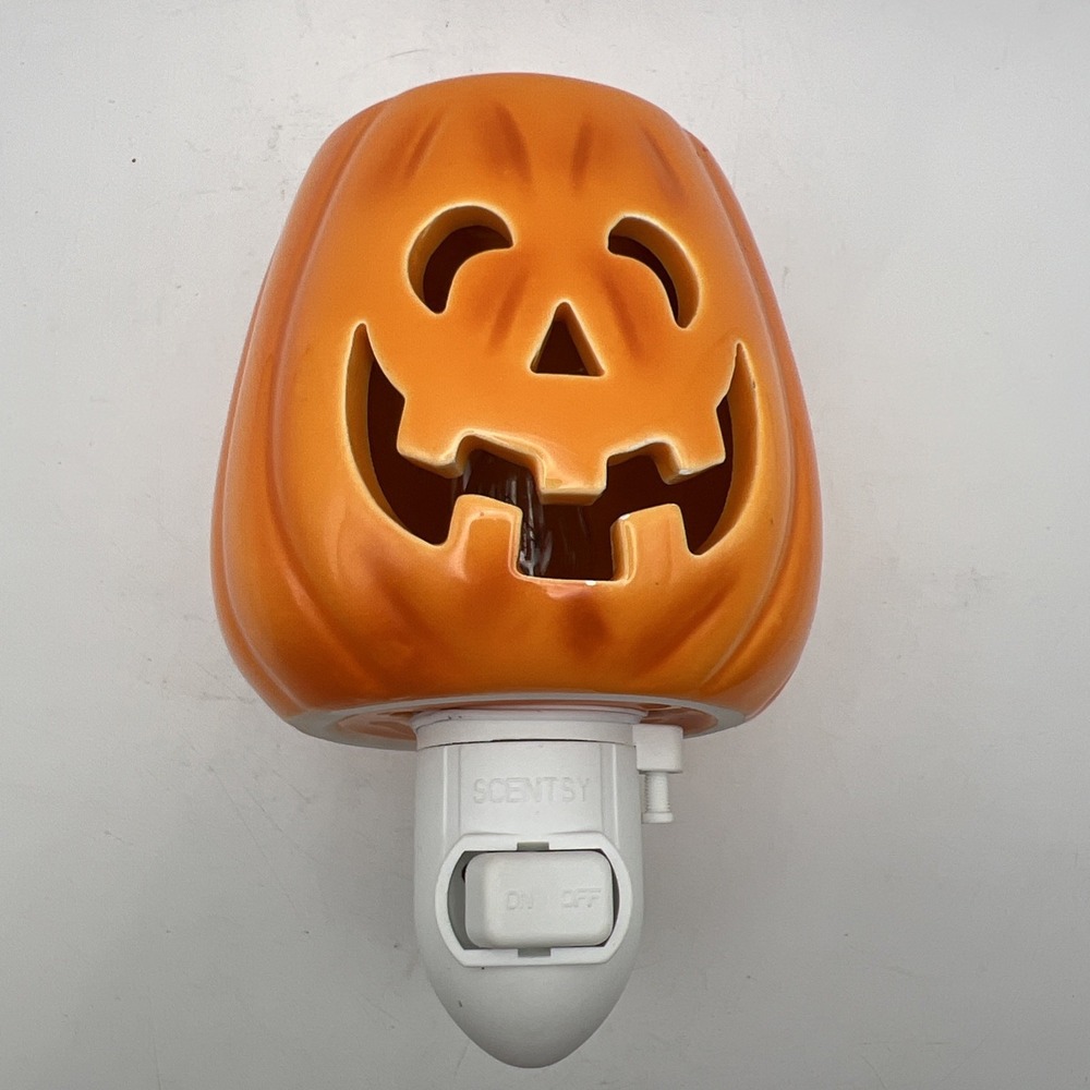 Scentsy "Cut it Out" Jack -o-Lantern Plug in Wax Warmer